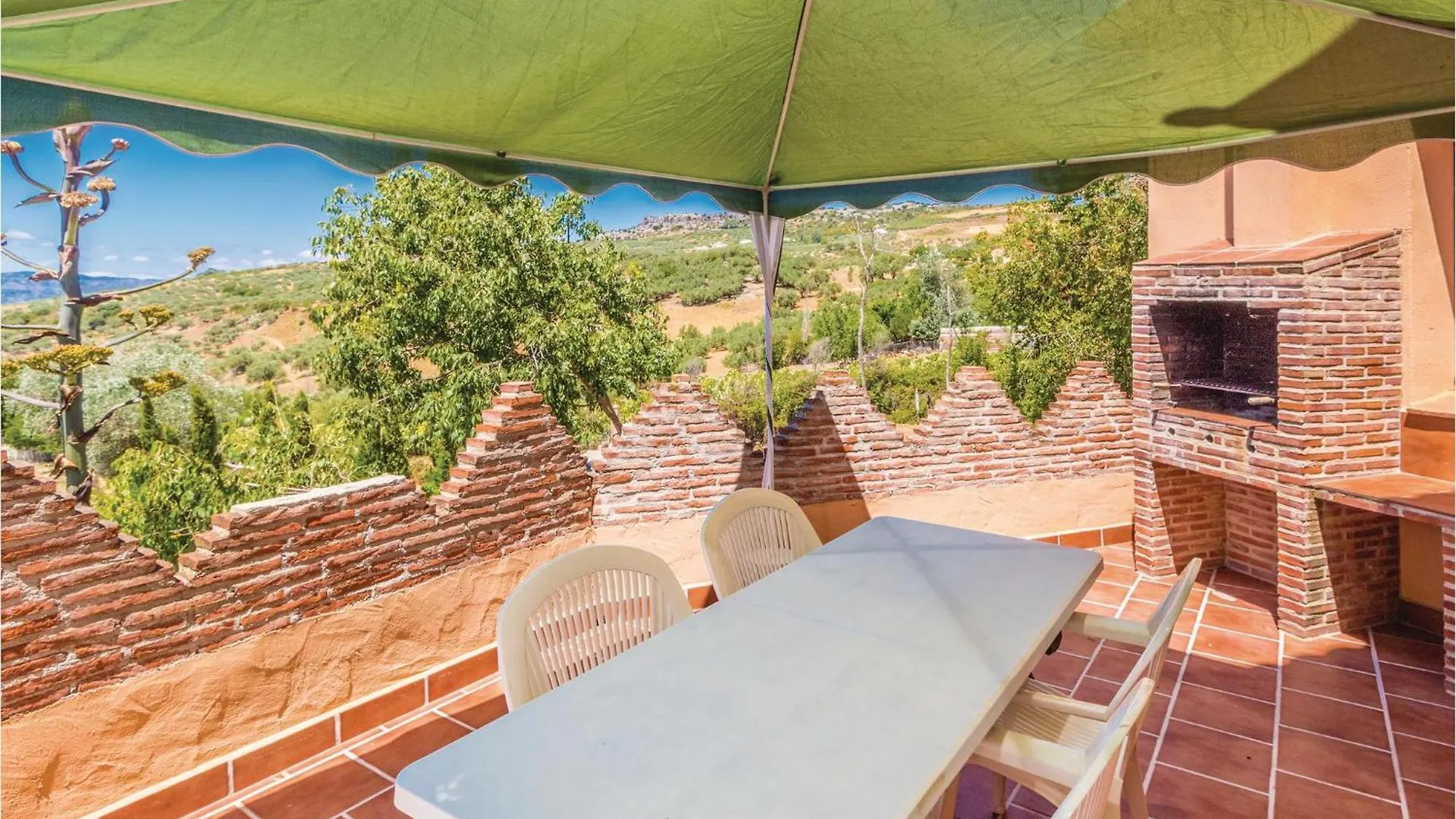 Semesterbostad Lovely Home In Periana With Wifi